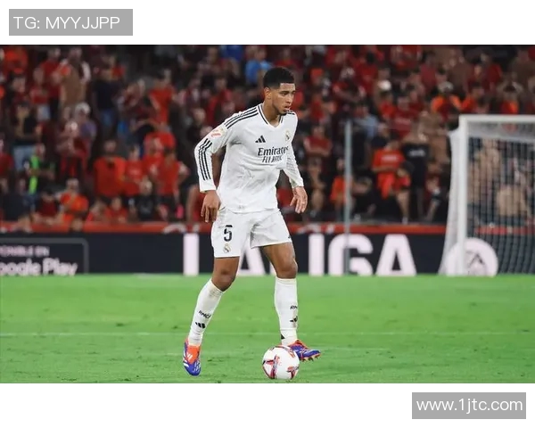 皇马后防线连续两场失误，削弱了夺冠机会